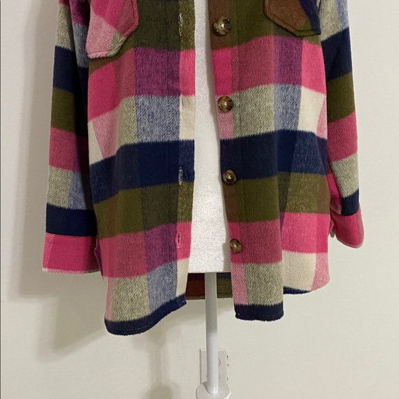 Almost New Olive, Hot Pink, Navy , and Ivory Plaid Shacket Shirt Jacket - Picture 3 of 9